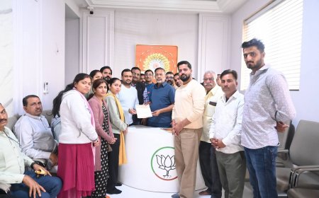 रेडियोग्राफर संवर्ग के अतिरिक्त पद सृजन की मांग को लेकर ऊर्जा मंत्री एवं विधायक को सौंपा गया ज्ञापन