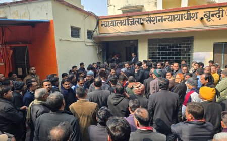 अधिवक्ताओं ने उच्च न्यायालय द्वारा रात्रिकालीन अदालतों का संचालन करने और शनिवार का अवकाश निरस्त करने की व्यवस्था का विरोध किया है.